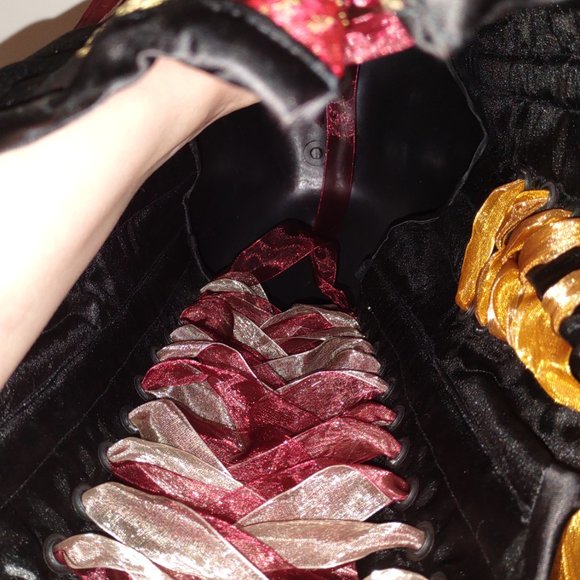 May Faire Moon Over Bust Boned Corset Custom Corset Goth Corset Rose Embroidered - Picture 15 of 15